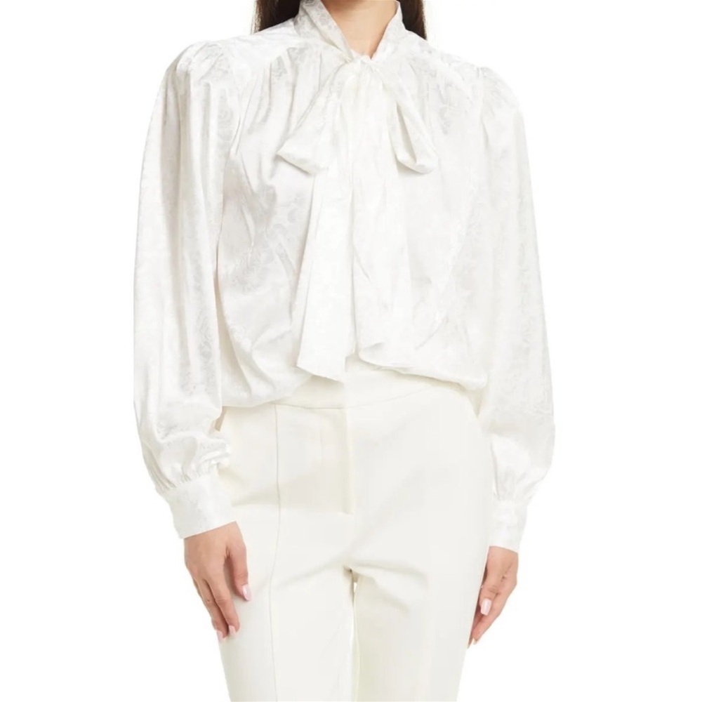 NWOT Ronnie Kobo Paola Blouse with tie neck size XL